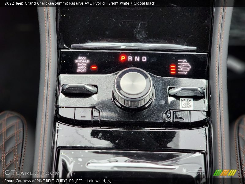 2022 Grand Cherokee Summit Reserve 4XE Hybrid 8 Speed Automatic Shifter