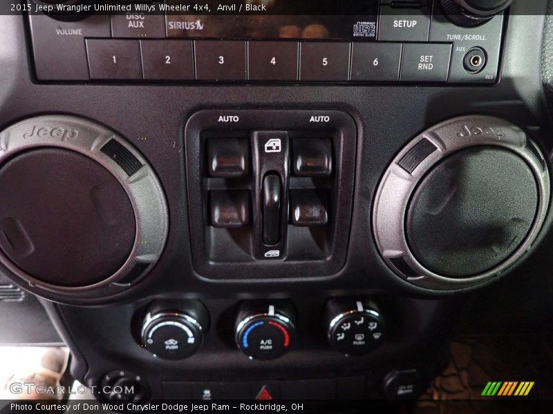 Anvil / Black 2015 Jeep Wrangler Unlimited Willys Wheeler 4x4