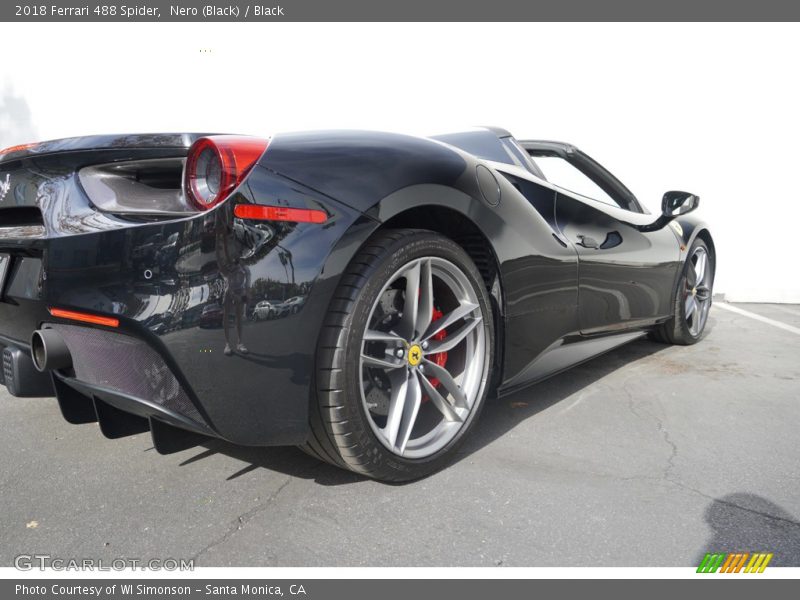 Nero (Black) / Black 2018 Ferrari 488 Spider