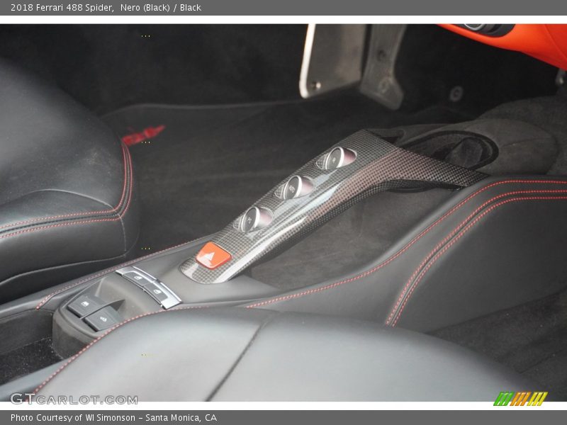 Nero (Black) / Black 2018 Ferrari 488 Spider