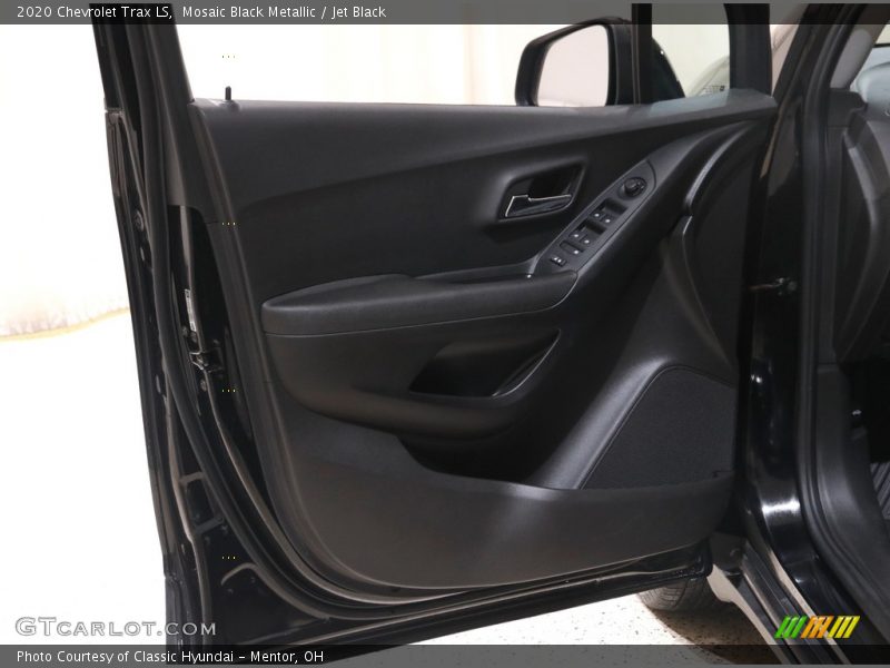 Mosaic Black Metallic / Jet Black 2020 Chevrolet Trax LS