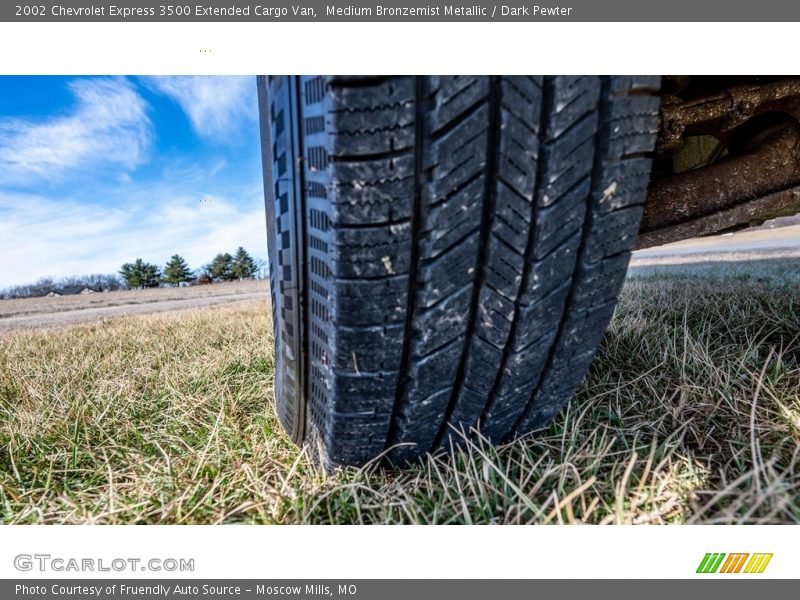 Medium Bronzemist Metallic / Dark Pewter 2002 Chevrolet Express 3500 Extended Cargo Van