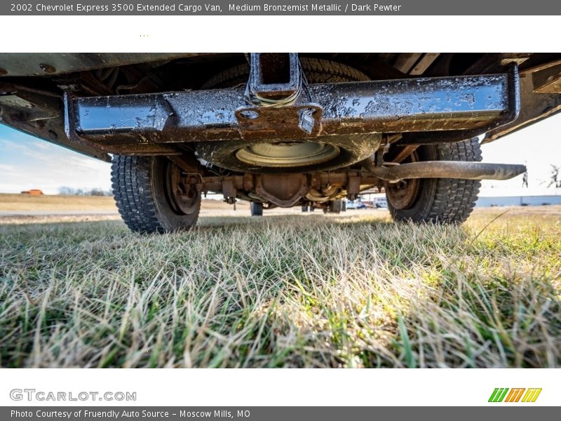 Medium Bronzemist Metallic / Dark Pewter 2002 Chevrolet Express 3500 Extended Cargo Van