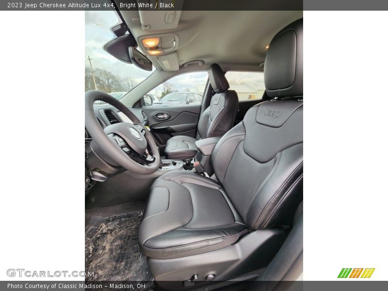 Front Seat of 2023 Cherokee Altitude Lux 4x4