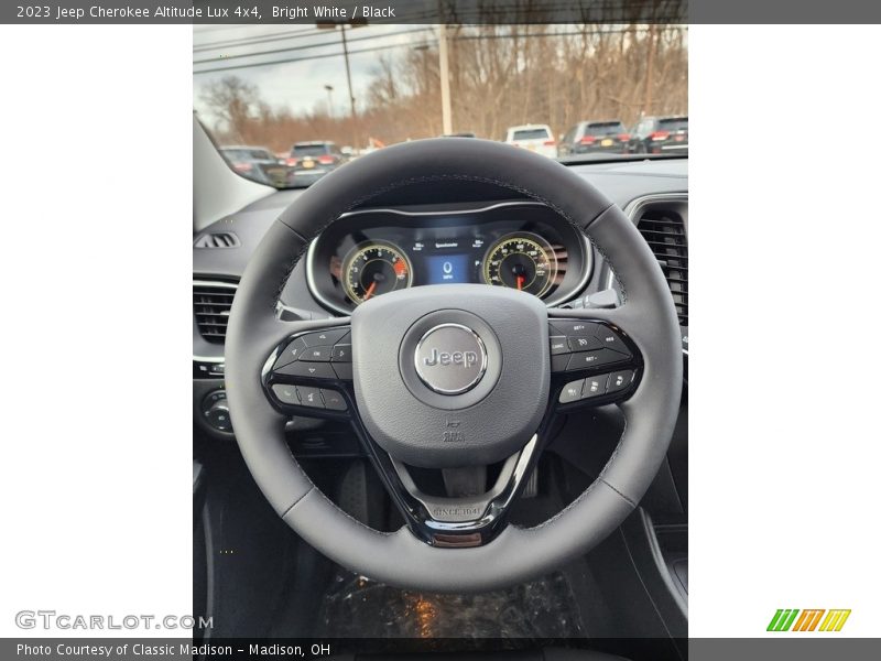  2023 Cherokee Altitude Lux 4x4 Steering Wheel