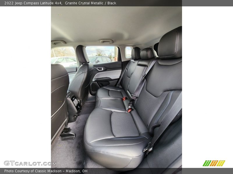Granite Crystal Metallic / Black 2022 Jeep Compass Latitude 4x4