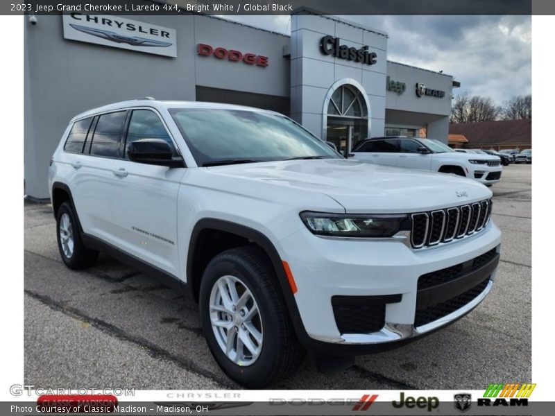 Bright White / Global Black 2023 Jeep Grand Cherokee L Laredo 4x4