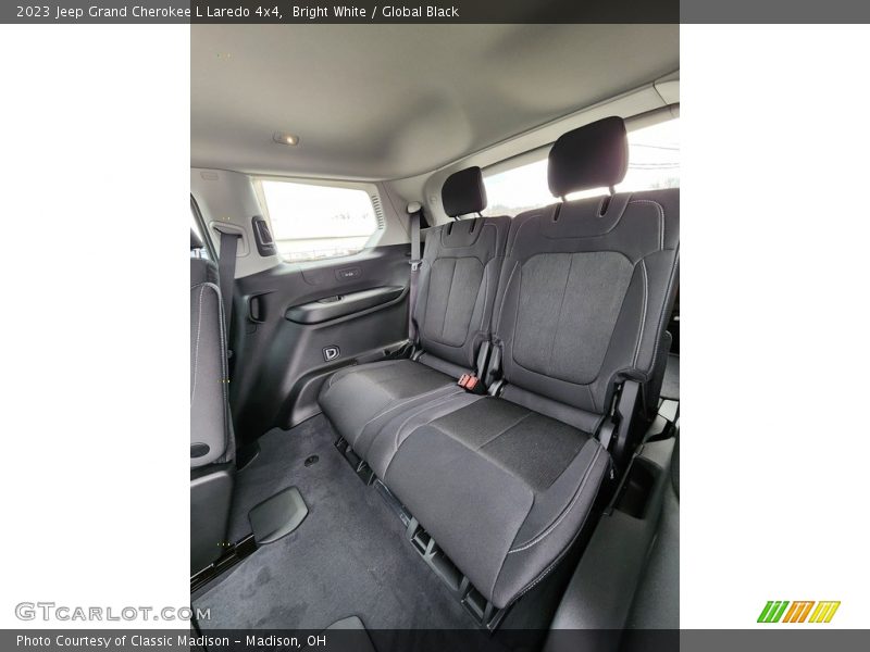 Bright White / Global Black 2023 Jeep Grand Cherokee L Laredo 4x4