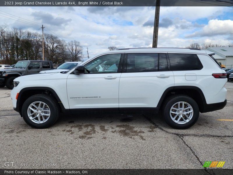 Bright White / Global Black 2023 Jeep Grand Cherokee L Laredo 4x4