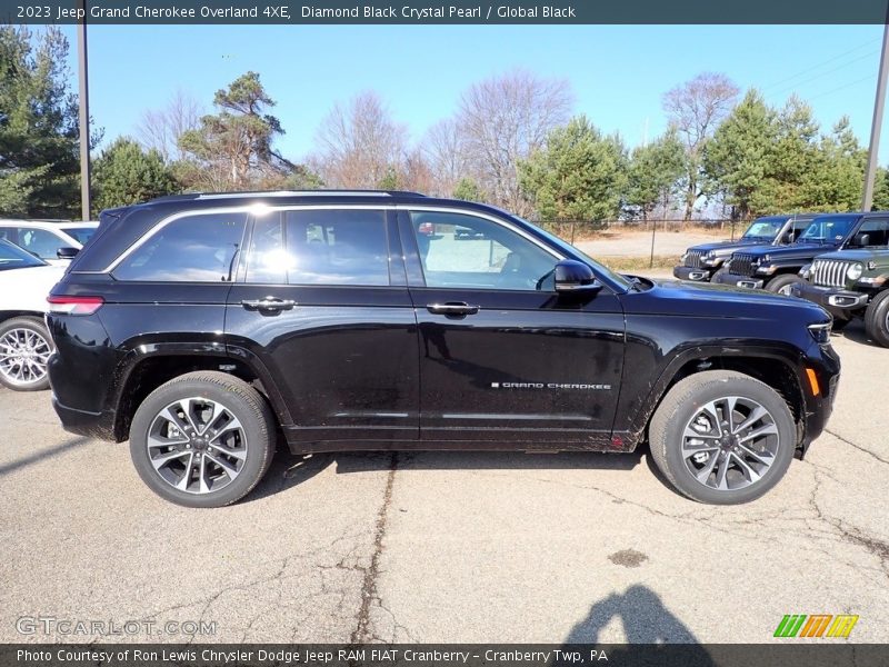  2023 Grand Cherokee Overland 4XE Diamond Black Crystal Pearl