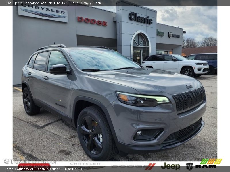 Sting-Gray / Black 2023 Jeep Cherokee Altitude Lux 4x4