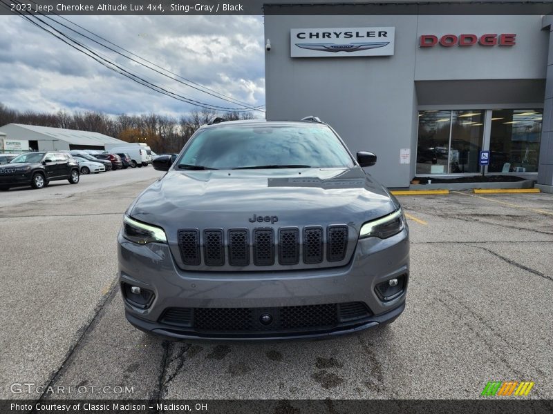 Sting-Gray / Black 2023 Jeep Cherokee Altitude Lux 4x4