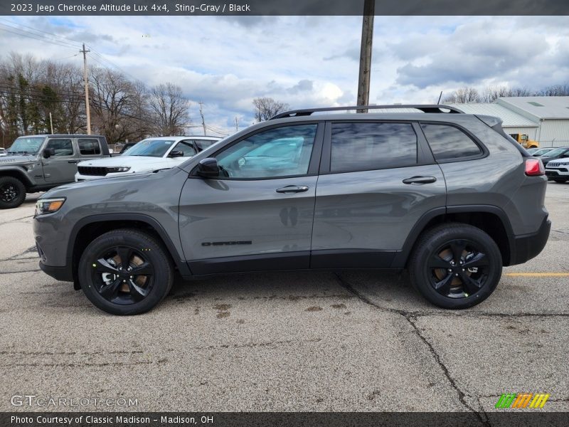  2023 Cherokee Altitude Lux 4x4 Sting-Gray