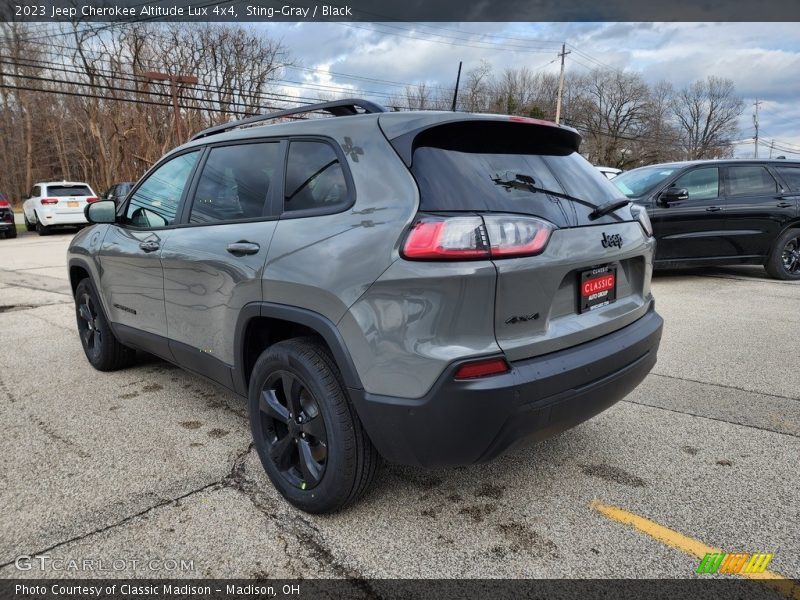 Sting-Gray / Black 2023 Jeep Cherokee Altitude Lux 4x4