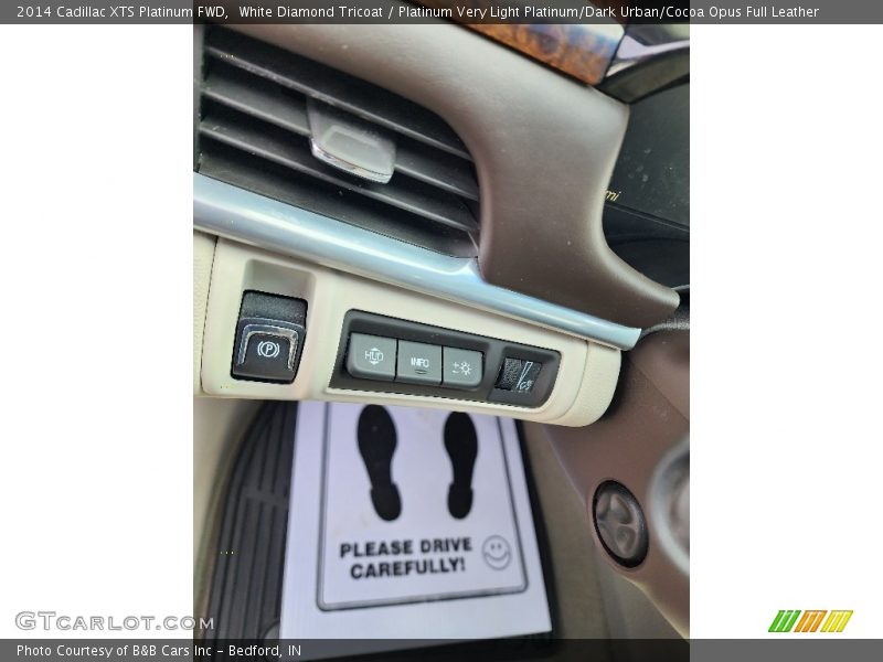 White Diamond Tricoat / Platinum Very Light Platinum/Dark Urban/Cocoa Opus Full Leather 2014 Cadillac XTS Platinum FWD