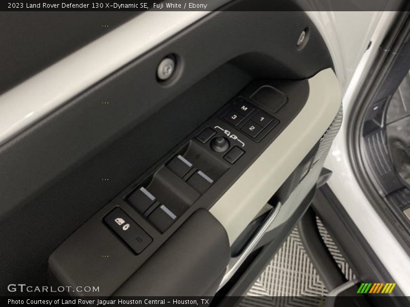 Fuji White / Ebony 2023 Land Rover Defender 130 X-Dynamic SE