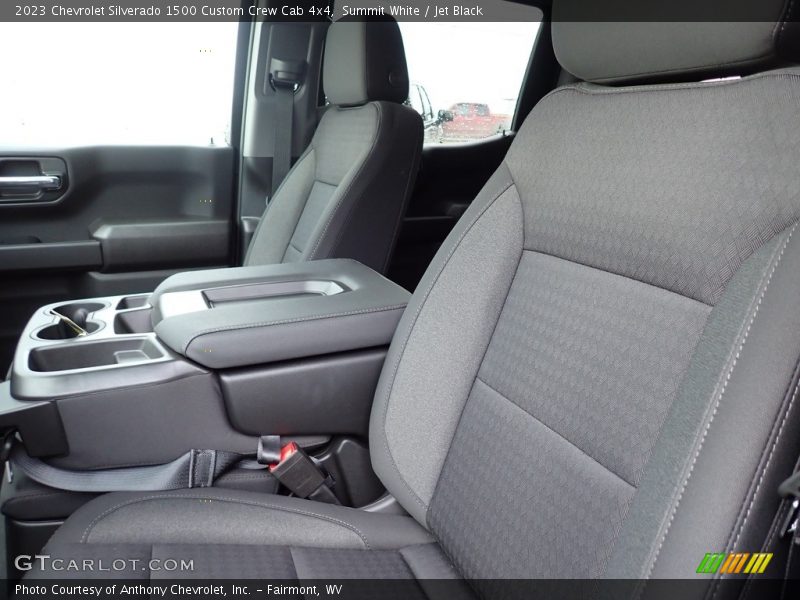 Summit White / Jet Black 2023 Chevrolet Silverado 1500 Custom Crew Cab 4x4