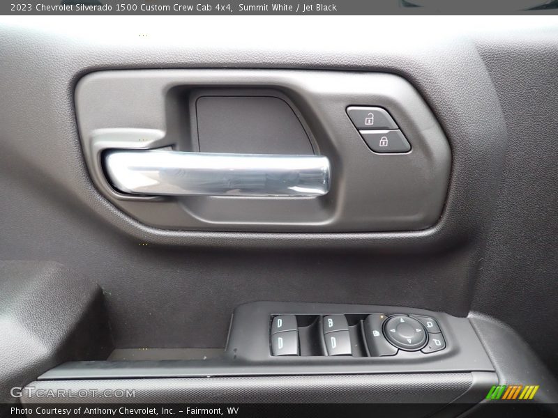 Summit White / Jet Black 2023 Chevrolet Silverado 1500 Custom Crew Cab 4x4