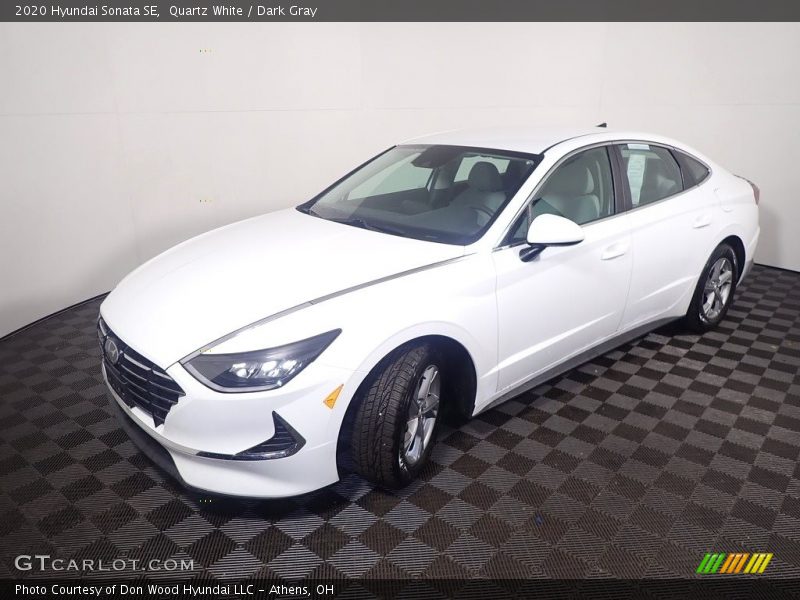 Quartz White / Dark Gray 2020 Hyundai Sonata SE