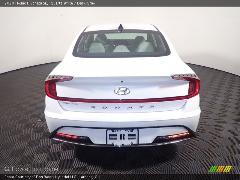 Quartz White / Dark Gray 2020 Hyundai Sonata SE