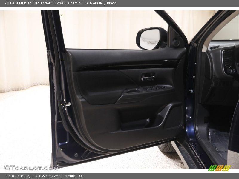 Cosmic Blue Metallic / Black 2019 Mitsubishi Outlander ES AWC