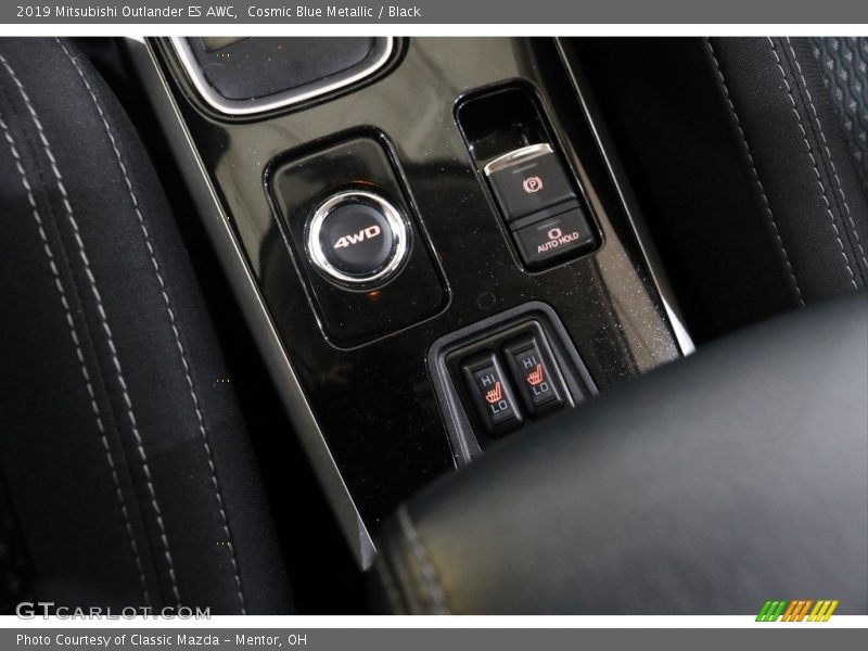 Cosmic Blue Metallic / Black 2019 Mitsubishi Outlander ES AWC