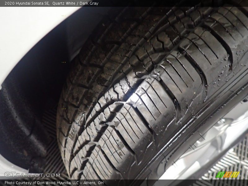 Quartz White / Dark Gray 2020 Hyundai Sonata SE