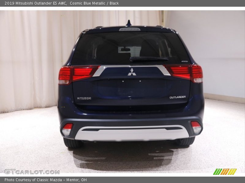Cosmic Blue Metallic / Black 2019 Mitsubishi Outlander ES AWC