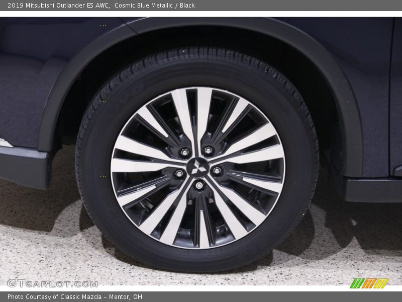 Cosmic Blue Metallic / Black 2019 Mitsubishi Outlander ES AWC
