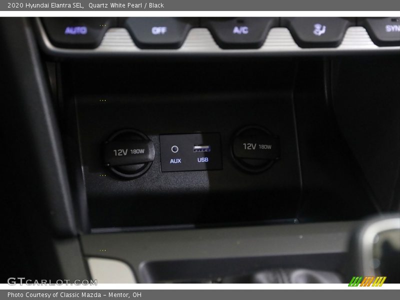 Quartz White Pearl / Black 2020 Hyundai Elantra SEL