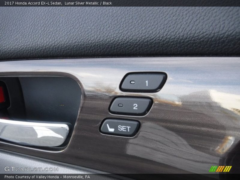 Lunar Silver Metallic / Black 2017 Honda Accord EX-L Sedan