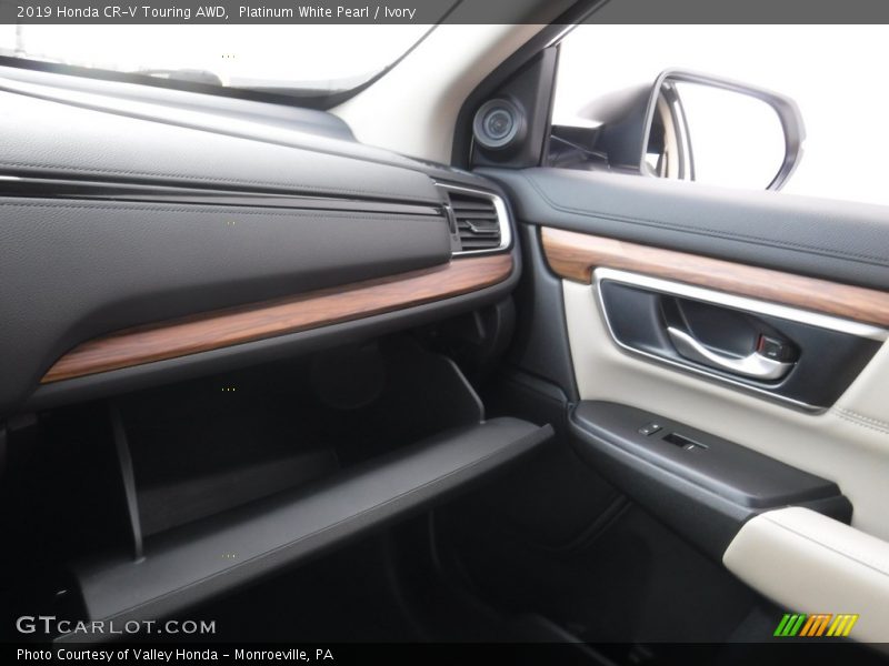 Platinum White Pearl / Ivory 2019 Honda CR-V Touring AWD