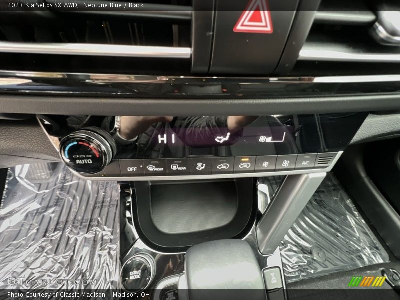 Neptune Blue / Black 2023 Kia Seltos SX AWD