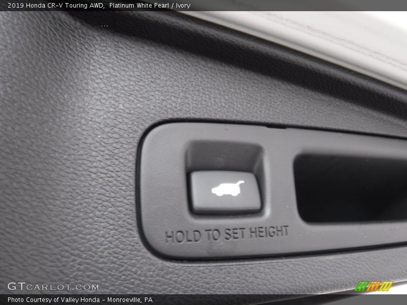 Platinum White Pearl / Ivory 2019 Honda CR-V Touring AWD