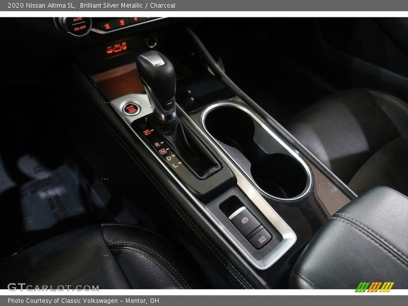 Brilliant Silver Metallic / Charcoal 2020 Nissan Altima SL
