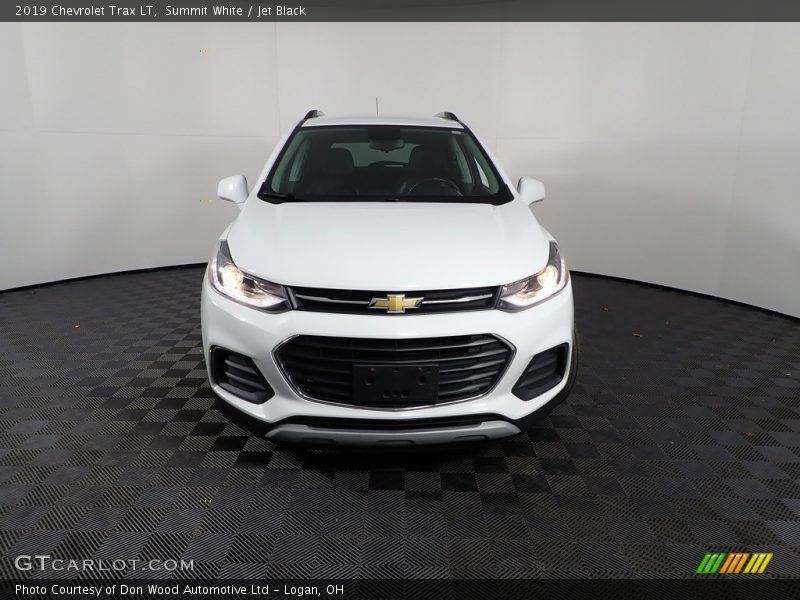 Summit White / Jet Black 2019 Chevrolet Trax LT