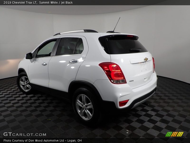 Summit White / Jet Black 2019 Chevrolet Trax LT