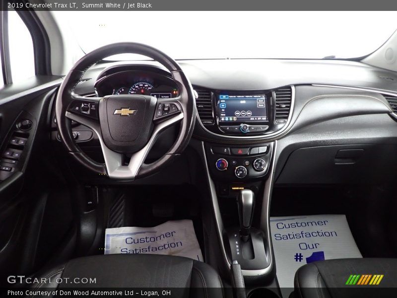 Summit White / Jet Black 2019 Chevrolet Trax LT