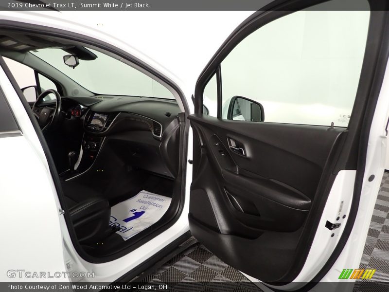 Summit White / Jet Black 2019 Chevrolet Trax LT