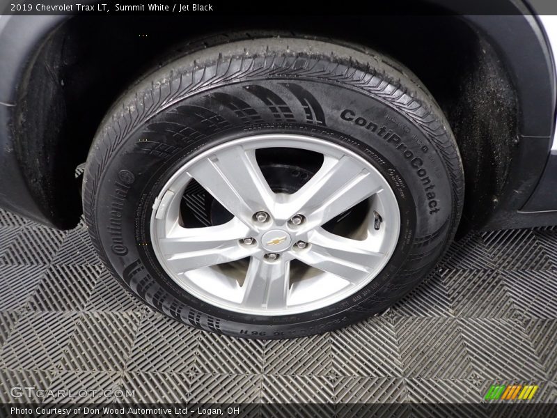 Summit White / Jet Black 2019 Chevrolet Trax LT