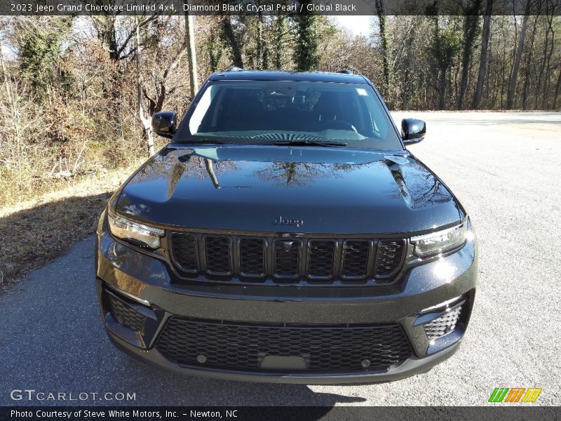Diamond Black Crystal Pearl / Global Black 2023 Jeep Grand Cherokee Limited 4x4