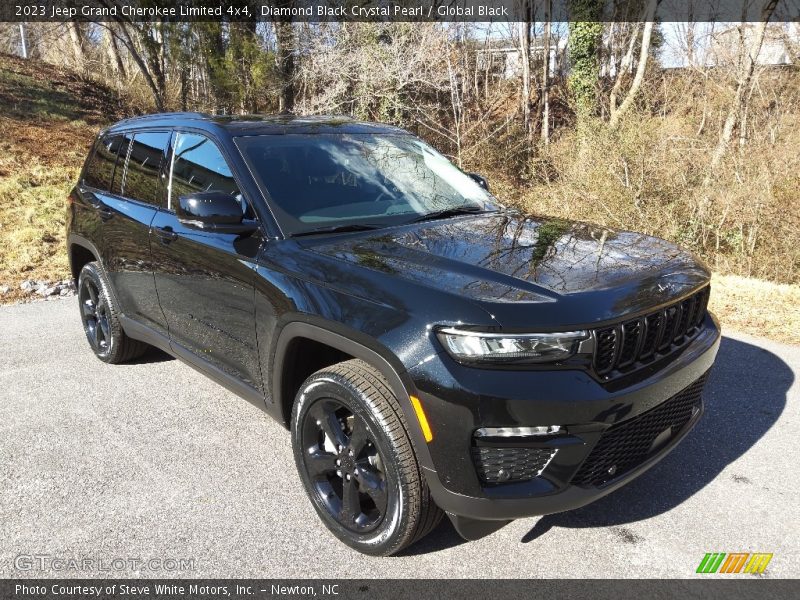 Diamond Black Crystal Pearl / Global Black 2023 Jeep Grand Cherokee Limited 4x4