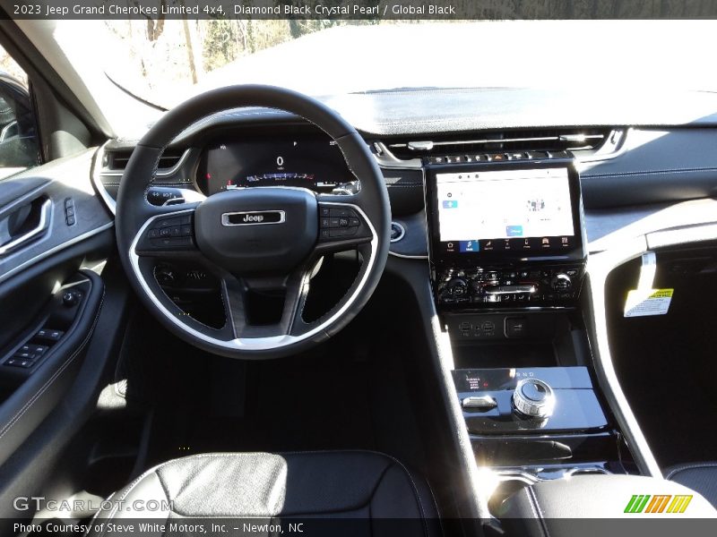 Diamond Black Crystal Pearl / Global Black 2023 Jeep Grand Cherokee Limited 4x4