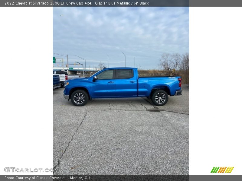 Glacier Blue Metallic / Jet Black 2022 Chevrolet Silverado 1500 LT Crew Cab 4x4