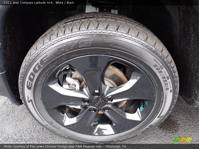 White / Black 2021 Jeep Compass Latitude 4x4