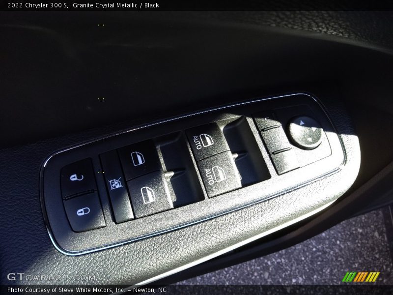 Granite Crystal Metallic / Black 2022 Chrysler 300 S