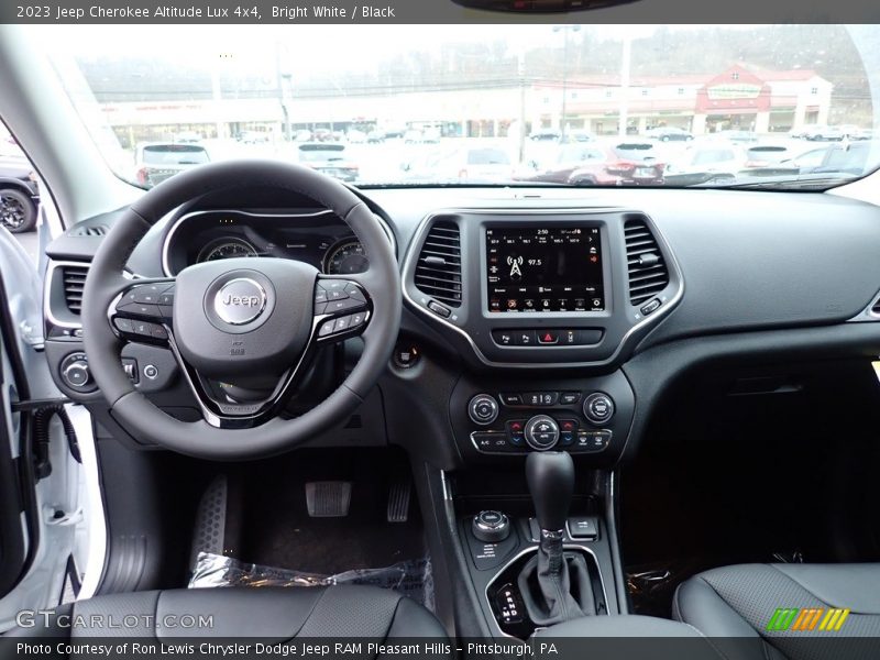 Bright White / Black 2023 Jeep Cherokee Altitude Lux 4x4
