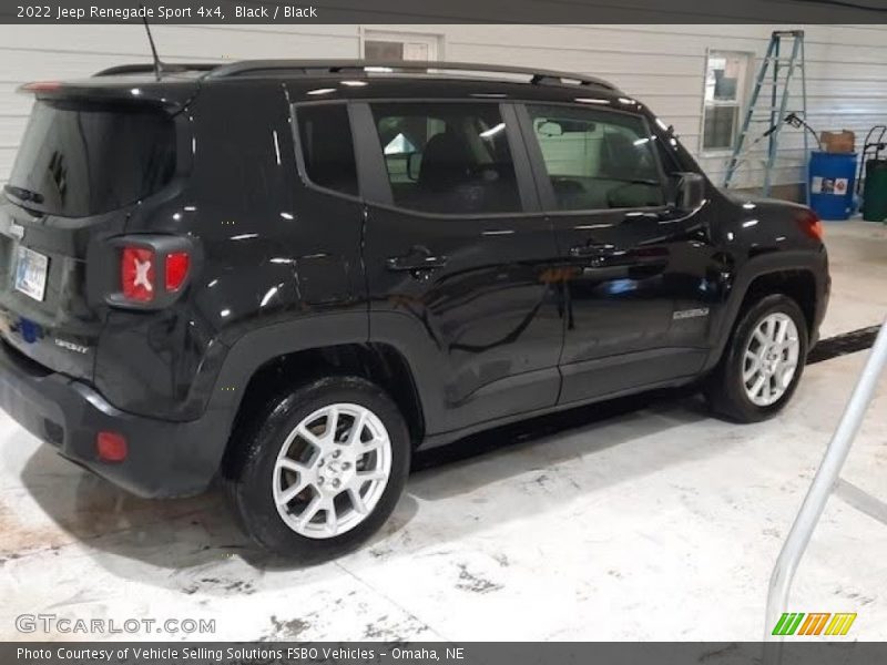 Black / Black 2022 Jeep Renegade Sport 4x4