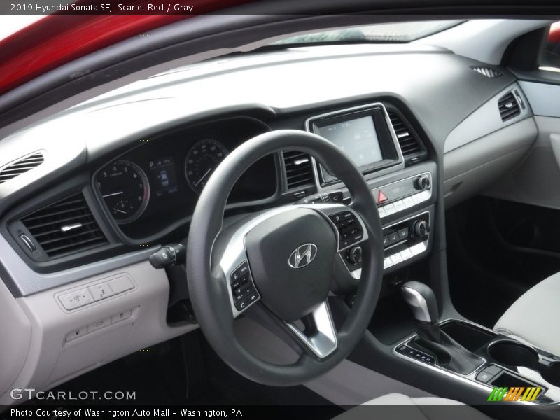 Scarlet Red / Gray 2019 Hyundai Sonata SE