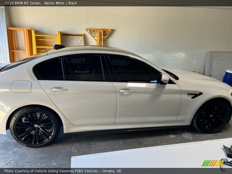 Alpine White / Black 2019 BMW M5 Sedan